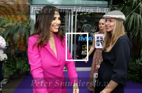 Amsterdam 3 juli 2022
Premiere de Grote slijmfilm in pathe Arena .
Yolanthe Cabau v Kasbergen kwam met haar zoontje Xess Xava en Jessey Sneijder