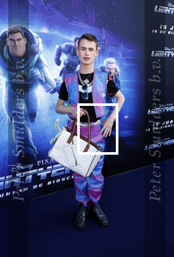 Amsterdam 12 juni 2022
Premiere Lightning (pixar) in Pathe Amsterdam noord.
Ziggy Krassenberg met zijn vriend