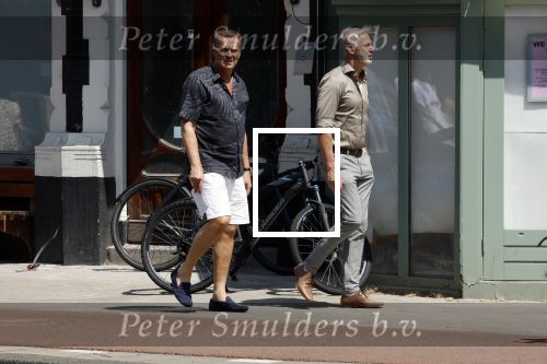 Amsterdam 24 juni 2023
Albert Verlinde en Onno Hoes op terras en wandelend door Amsterdam zuid.