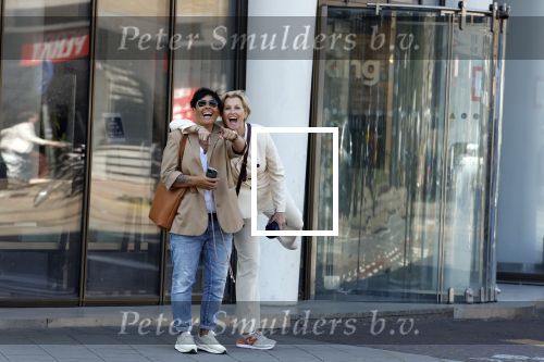 Amsterdam 31 mei 2023
Anouk Smulders en Annette Soleman  op straat in Amsterdam