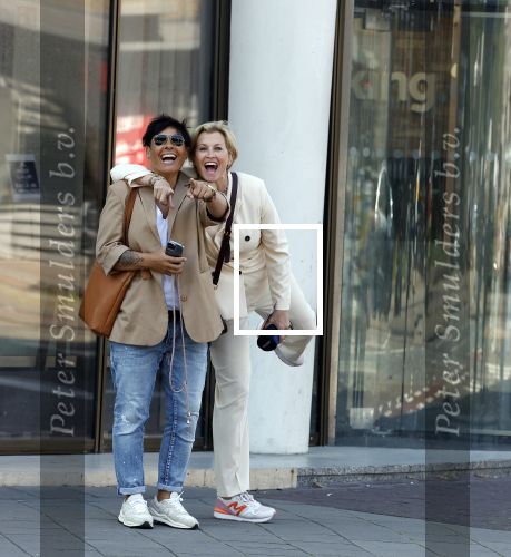 Amsterdam 31 mei 2023
Anouk Smulders en Annette Soleman  op straat in Amsterdam