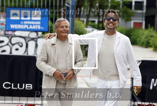 Amsterdam 1 juni 2023
Talkies terras award bij the Harbour Club .
Bas Smit met zijn vader