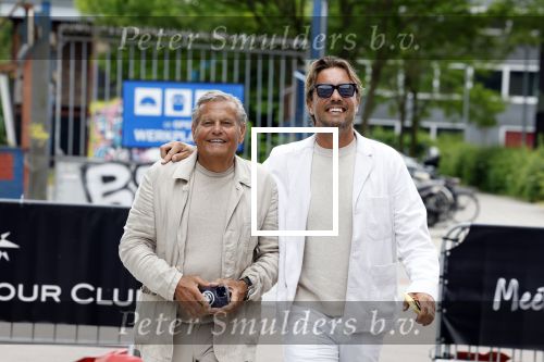 Amsterdam 1 juni 2023
Talkies terras award bij the Harbour Club .
Bas Smit met zijn vader