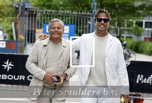 Amsterdam 1 juni 2023
Talkies terras award bij the Harbour Club .
Bas Smit met zijn vader