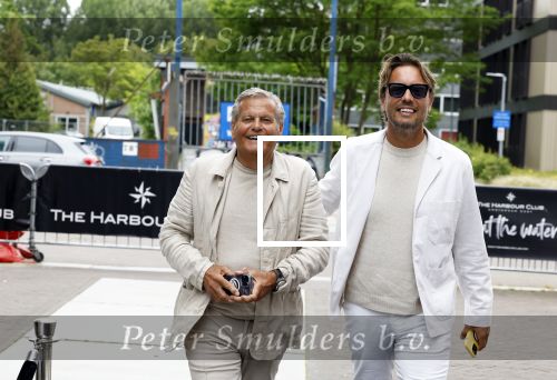 Amsterdam 1 juni 2023
Talkies terras award bij the Harbour Club .
Bas Smit met zijn vader