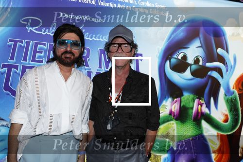 Amsterdam 24 juni 2023
Premiere TIENER MET TENTAKELS in Pathe Arena .
Bastiaan van Schaik met partner Elia Key Field