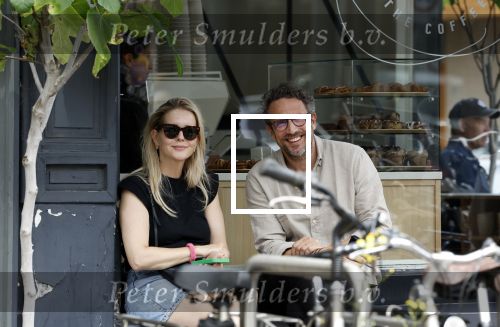 Amsterdam 26 juni 2023
Chantal Janzen en haar man Marco Geeratz drinken gezellig een kopje koffie in Amsterdam zuid.