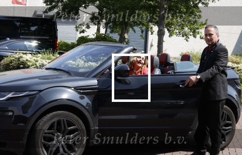 Amsterdam 5 juni 2023
Society Lunch 2023 in Club Hart in Amsterdam.
Conchita v Rooij kwam in haar Range Rover cabrio
