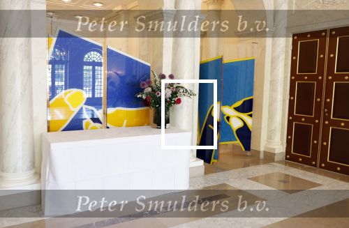 Den Haag 1 juni 2023
Paleis Noordeinde en de koninklijke stallen worden weer geopend voor publiek .
Wij kregen een rondleiding. Deuren Kunstenares Martha Rohling