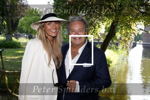 Haarzuilens 21 juni 2023
Nationale Haringparty bij Kasteel de Haar in Haarzuilens .
Dirk Zeelenberg met vriendin