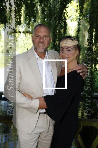 Haarzuilens 21 juni 2023
Nationale Haringparty bij Kasteel de Haar in Haarzuilens .
Edwin Spee met zijn vriendin Mandy.