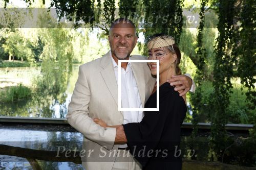 Haarzuilens 21 juni 2023
Nationale Haringparty bij Kasteel de Haar in Haarzuilens .
Edwin Spee met zijn vriendin Mandy.