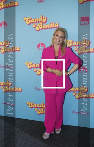 Amsterdam 276 juni 2023
Premiere Candy en Bonita in Pathe de Munt . Nienke Romer is de regisseur.
Eveline Stallaart