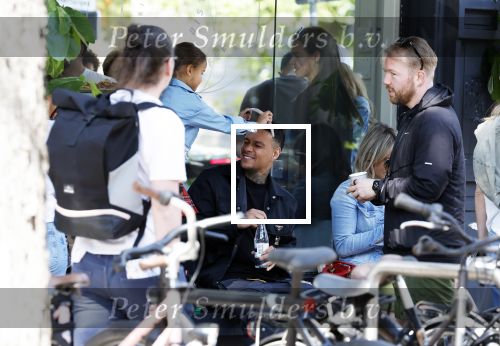 Amsterdam 3 juni 2023
Gregory v d Wiel met zijn dochter op een terrasje in Amsterdam zuid.