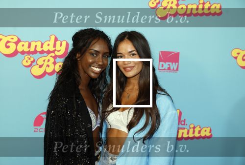 Amsterdam 276 juni 2023
Premiere Candy en Bonita in Pathe de Munt . Nienke Romer is de regisseur.
Imen Dirie met een vriendin