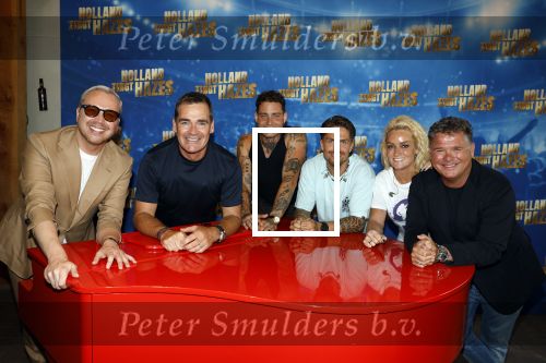 Amsterdam 21 juni 2023
Presentatie Holland zingt Hazes bij Strand Zuid.
De artiesten die volgend jaar mee gaaan doen zijn : Andre Hazes Jeroen v d Boom Douwe Bob Samantha Steenwijk Wolter Kroes en Jamai Looman .