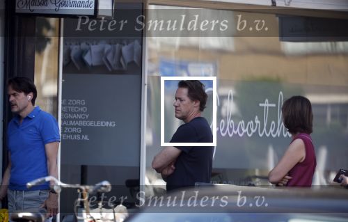 Huizen Bussum 17 juni 2023
Jeroen Rietbergen doet boodschappen en rijdt daarna weer naar het huis van zijn vriendin Linda de Mol
