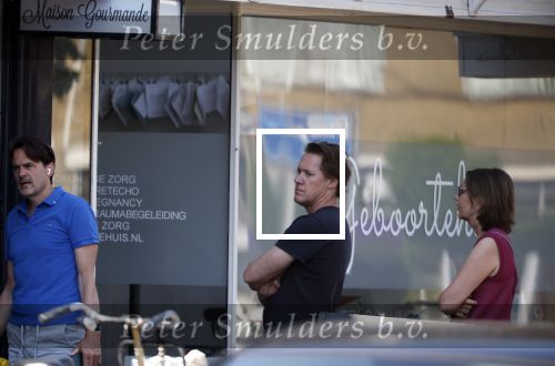 Huizen Bussum 17 juni 2023
Jeroen Rietbergen doet boodschappen en rijdt daarna weer naar het huis van zijn vriendin Linda de Mol