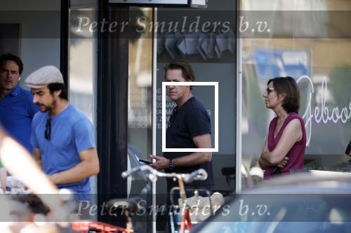 Huizen Bussum 17 juni 2023
Jeroen Rietbergen doet boodschappen en rijdt daarna weer naar het huis van zijn vriendin Linda de Mol
