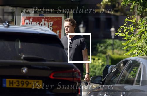 Huizen Bussum 17 juni 2023
Jeroen Rietbergen doet boodschappen en rijdt daarna weer naar het huis van zijn vriendin Linda de Mol