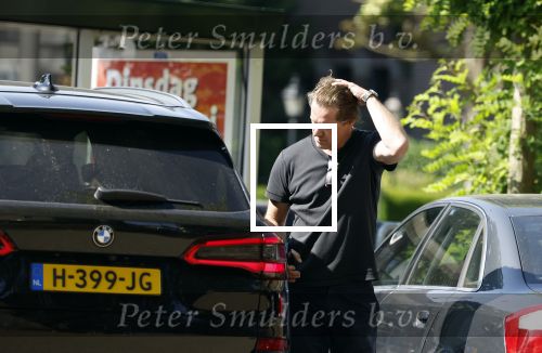 Huizen Bussum 17 juni 2023
Jeroen Rietbergen doet boodschappen en rijdt daarna weer naar het huis van zijn vriendin Linda de Mol