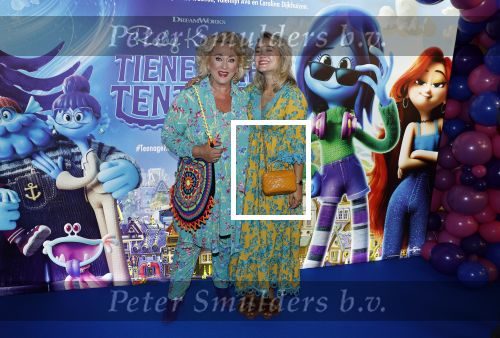 Amsterdam 24 juni 2023
Premiere TIENER MET TENTAKELS in Pathe Arena .
Karin Bloemen en Carolien Spoor
