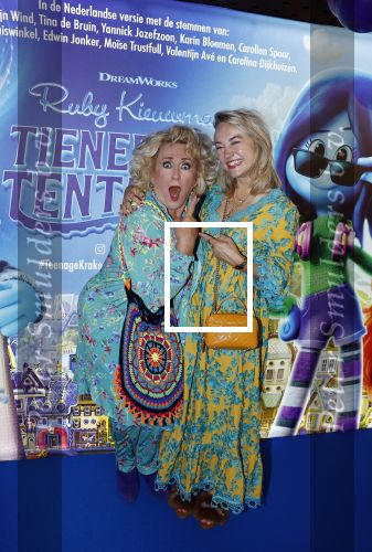 Amsterdam 24 juni 2023
Premiere TIENER MET TENTAKELS in Pathe Arena .
Karin Bloemen en Carolien Spoor