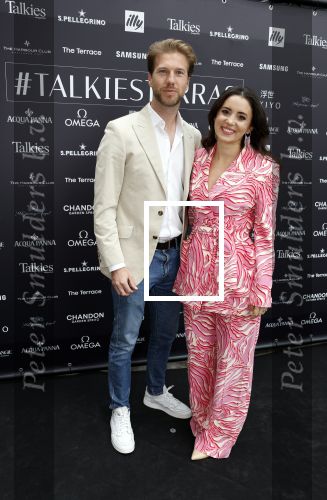 Amsterdam 1 juni 2023
Talkies terras award bij the Harbour Club .
Karsu Donmez kwam met haar verloofde/vriend en haar familie