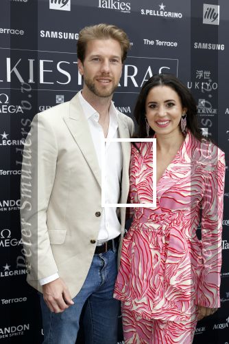 Amsterdam 1 juni 2023
Talkies terras award bij the Harbour Club .
Karsu Donmez kwam met haar verloofde/vriend en haar familie