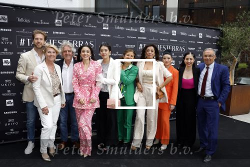 Amsterdam 1 juni 2023
Talkies terras award bij the Harbour Club .
Karsu Donmez kwam met haar verloofde/vriend en haar familie