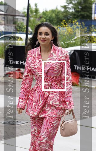 Amsterdam 1 juni 2023
Talkies terras award bij the Harbour Club .
Karsu Donmez kwam met haar verloofde/vriend en haar familie