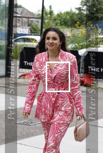 Amsterdam 1 juni 2023
Talkies terras award bij the Harbour Club .
Karsu Donmez kwam met haar verloofde/vriend en haar familie