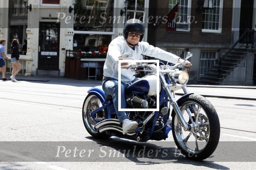 Amsterdam 5 juni 2023
Koen Verweij op een hele dikke Harley Davidson.