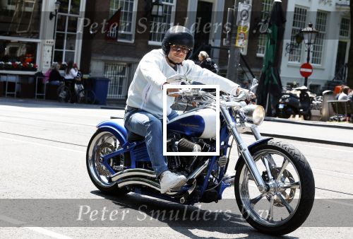 Amsterdam 5 juni 2023
Koen Verweij op een hele dikke Harley Davidson.