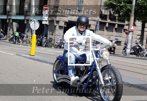 Amsterdam 5 juni 2023
Koen Verweij op een hele dikke Harley Davidson.