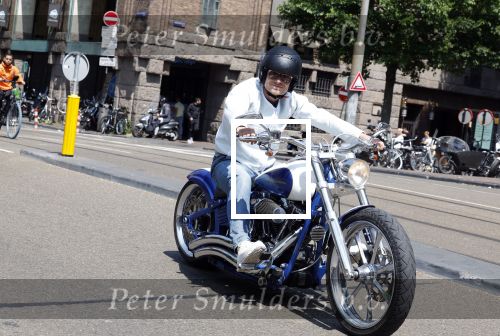 Amsterdam 5 juni 2023
Koen Verweij op een hele dikke Harley Davidson.