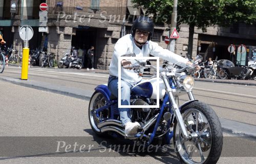 Amsterdam 5 juni 2023
Koen Verweij op een hele dikke Harley Davidson.
