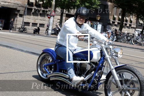 Amsterdam 5 juni 2023
Koen Verweij op een hele dikke Harley Davidson.