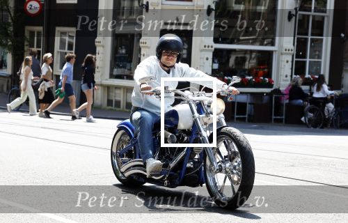 Amsterdam 5 juni 2023
Koen Verweij op een hele dikke Harley Davidson.