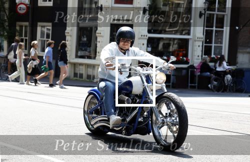 Amsterdam 5 juni 2023
Koen Verweij op een hele dikke Harley Davidson.