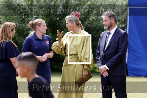 Schevenigen 23 juni 2023
Hare Majesteit Koningin Maxima bezocht het erfgoedpark Loosduinen in Den Haag.
Oa burgemeetser jan v Zanen was daarbij aanwezig.