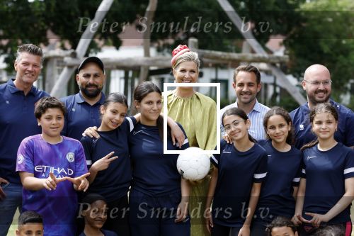 Schevenigen 23 juni 2023
Hare Majesteit Koningin Maxima bezocht het erfgoedpark Loosduinen in Den Haag.
Oa burgemeetser jan v Zanen was daarbij aanwezig.