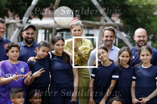 Schevenigen 23 juni 2023
Hare Majesteit Koningin Maxima bezocht het erfgoedpark Loosduinen in Den Haag.
Oa burgemeetser jan v Zanen was daarbij aanwezig.