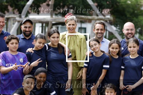 Schevenigen 23 juni 2023
Hare Majesteit Koningin Maxima bezocht het erfgoedpark Loosduinen in Den Haag.
Oa burgemeetser jan v Zanen was daarbij aanwezig.