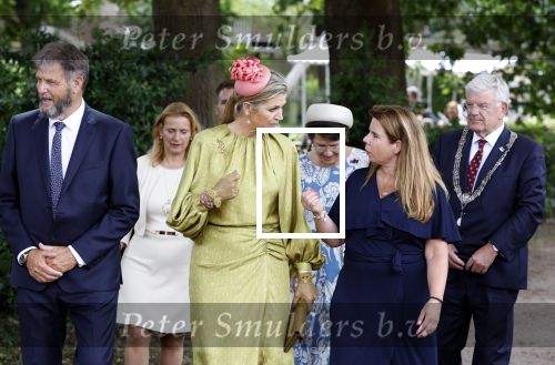 Schevenigen 23 juni 2023
Hare Majesteit Koningin Maxima bezocht het erfgoedpark Loosduinen in Den Haag.
Oa burgemeetser jan v Zanen was daarbij aanwezig.