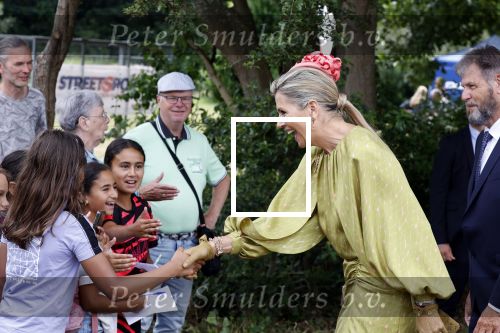 Schevenigen 23 juni 2023
Hare Majesteit Koningin Maxima bezocht het erfgoedpark Loosduinen in Den Haag.
Oa burgemeetser jan v Zanen was daarbij aanwezig.