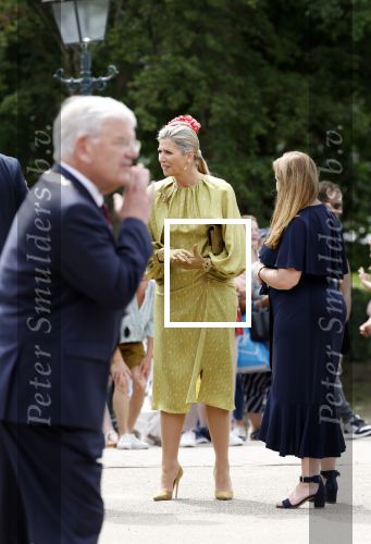 Schevenigen 23 juni 2023
Hare Majesteit Koningin Maxima bezocht het erfgoedpark Loosduinen in Den Haag.
Oa burgemeetser jan v Zanen was daarbij aanwezig.