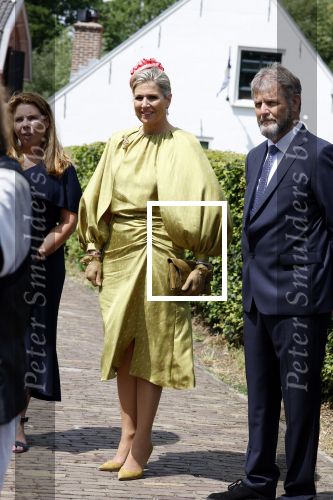Schevenigen 23 juni 2023
Hare Majesteit Koningin Maxima bezocht het erfgoedpark Loosduinen in Den Haag.
Oa burgemeetser jan v Zanen was daarbij aanwezig.