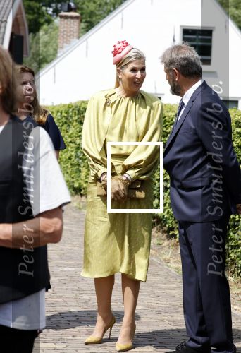 Schevenigen 23 juni 2023
Hare Majesteit Koningin Maxima bezocht het erfgoedpark Loosduinen in Den Haag.
Oa burgemeetser jan v Zanen was daarbij aanwezig.
