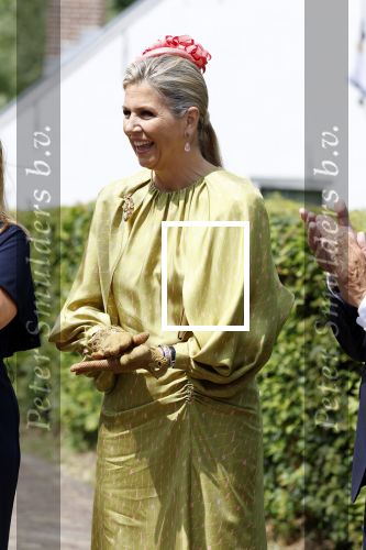 Schevenigen 23 juni 2023
Hare Majesteit Koningin Maxima bezocht het erfgoedpark Loosduinen in Den Haag.
Oa burgemeetser jan v Zanen was daarbij aanwezig.